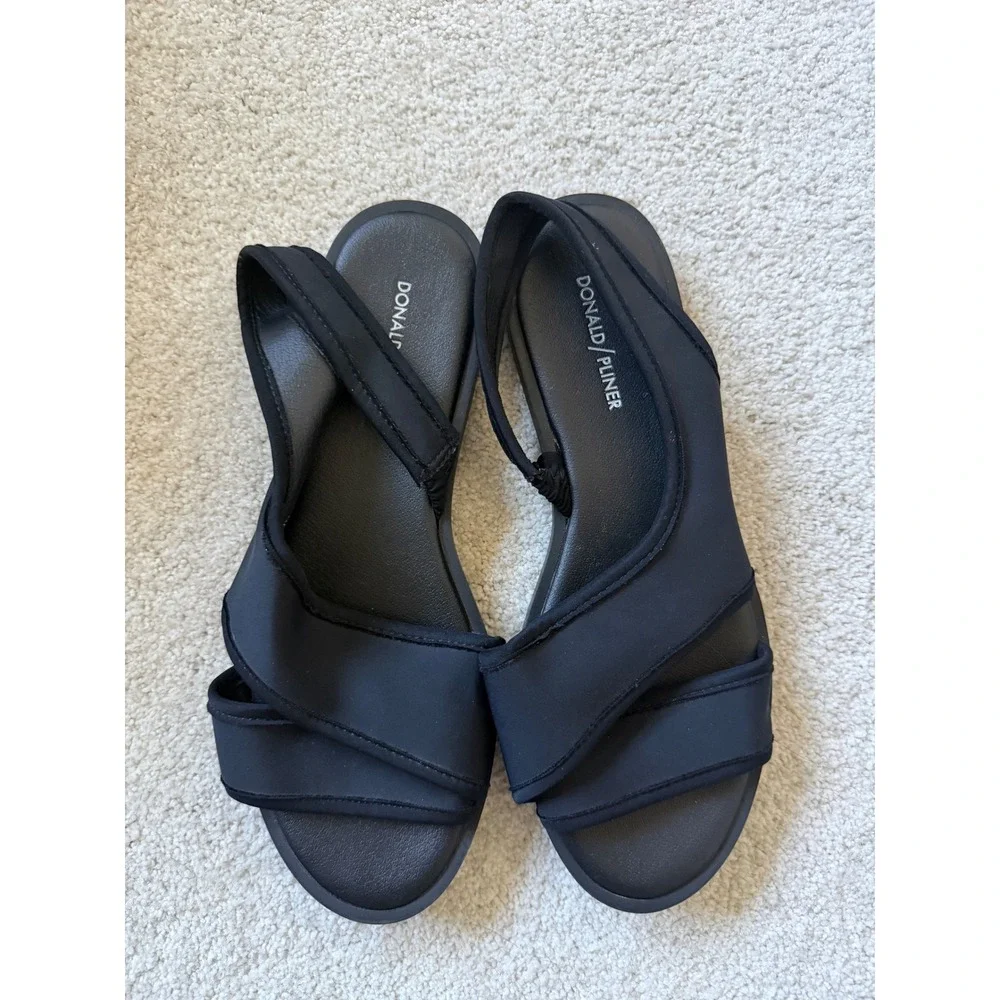 Donald J. Pliner Barta Sandal 8 Black Neoprene Slingback Platform Sporty Strappy